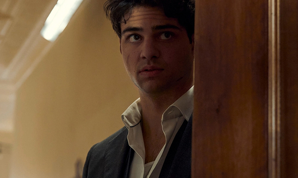 Noah Centineo cambia de papeles - OviedoPress