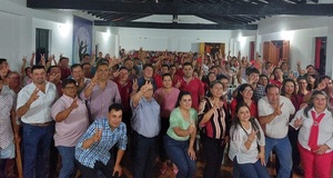 Gran apoyo de docentes a Pipo Díaz Verón en Abai - Noticiero Paraguay