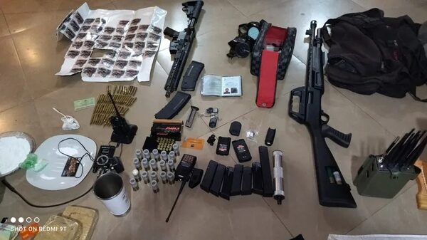 Armas halladas en poder de presuntos sicarios guardan relación con dos recientes asesinatos - Nacionales - ABC Color