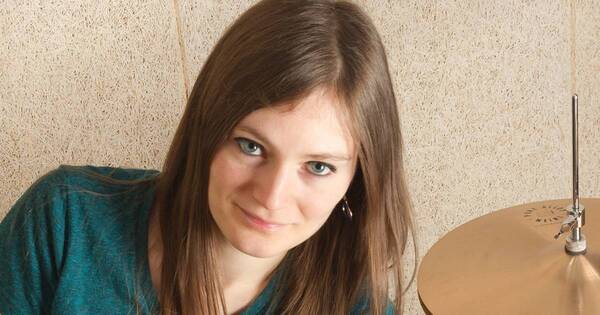 La Nación / La baterista francesa Camille Bigeault actuará en Osunu