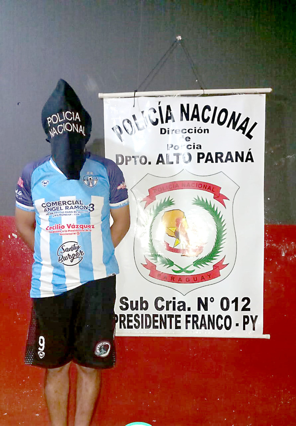 Apresan a un ñato que sopapeó todo mal a su concubina tras una discusión - La Clave