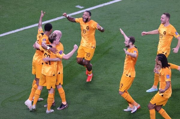 Países Bajos muestra eficacia en el final y tumba a Senegal - Radio Imperio