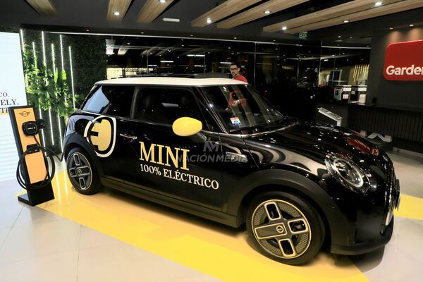 Llegaron al país los modelos electricos de MINI