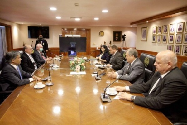 Aclaran que Fretes deja solo la Presidencia, pero no la Sala Constitucional