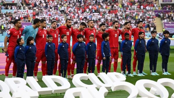 Esta es la razón por la que los jugadores de Irán no cantaron el himno - trece