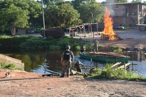 Crónica / Meten manguera debajo del río ¡para hacer contrabando!