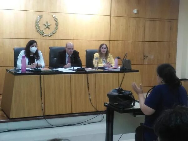 Segundo día de juicio oral y público en el sonado caso Verón - Policiales - ABC Color
