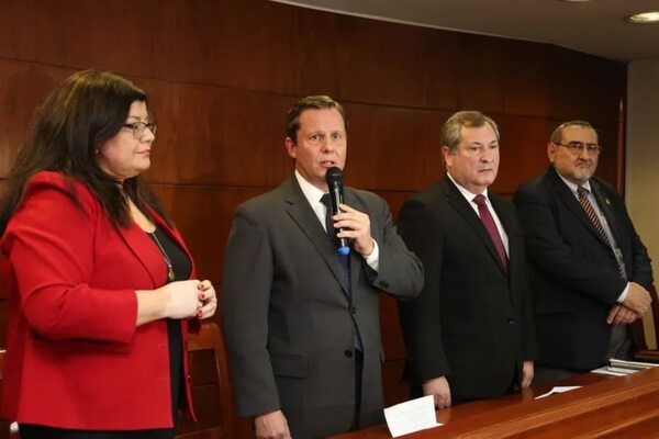 Dieron opciones a Fretes para que se aparte, pero tomó el “camino más leve” - Nacionales - ABC Color
