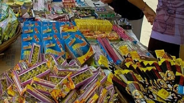 Controlarán venta irregular de pirotecnias en el Mercado 4 - Noticias Paraguay