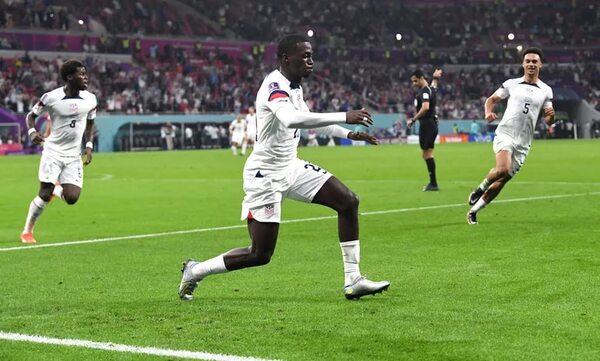 “Mi padre vive este momento a través de mí”, dice Tim Weah tras marcar en el Mundial - Fútbol - ABC Color
