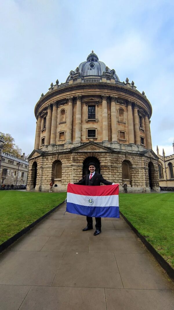 Paraguayo con perseverancia: de limpiador a tener una maestría en la Universidad de Oxford - Nacionales - ABC Color