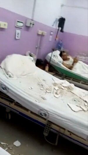 Diario HOY | IPS minimiza caída de techo sobre pacientes