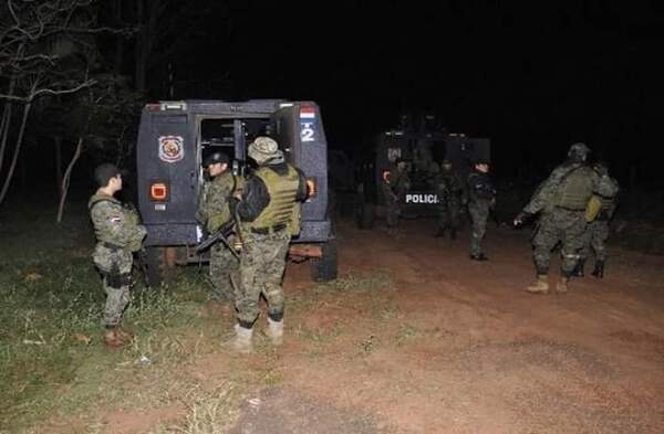 Atacan una comisaría en Colonia Ypytâ y hablan de al menos 3 policías heridos | 1000 Noticias