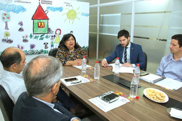 Presentan decreto sobre contenidos inapropiados a proveedoras de internet - ADN Digital