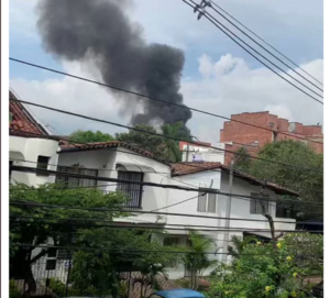 ¡Ocho muertos tras caer una avioneta en Medellín!