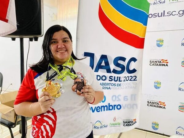 Ajedrez: Gabriela Vargas trajo preseas - Polideportivo - ABC Color