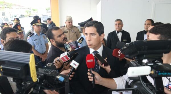Unos 4.000 policías asignados a la seguridad en Caacupé - Noticiero Paraguay