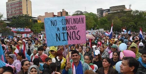 Manifestaciones contra el proyecto de transformación educativa seguirán, advierten | 1000 Noticias