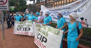 La Nación / Personal de salud del hospital Acosta Ñu exige equiparación laboral