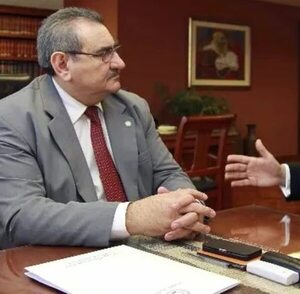 Abogados cuestionan que se haya aceptado permiso de Fretes: “No puede seguir como ministro” - Nacionales - ABC Color