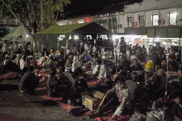 Cantidad de fallecidos supera los 250 tras terremoto en Indonesia
