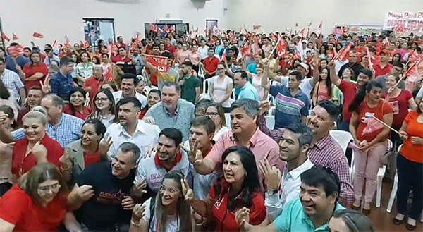 Docentes de Alto Paraná anuncian respaldo a candidatos de Fuerza Republicana | DIARIO PRIMERA PLANA