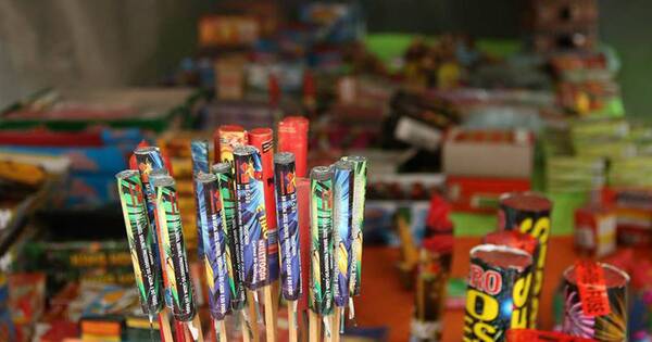 La Nación / Solo 7 comercios pueden vender pirotecnia