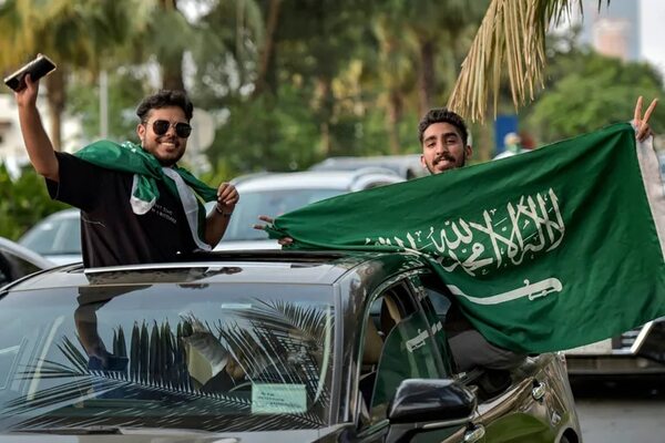 Las calles de Arabia Saudí estallan de júbilo: por orden del rey Salman mañana será feriado - Fútbol Internacional - ABC Color