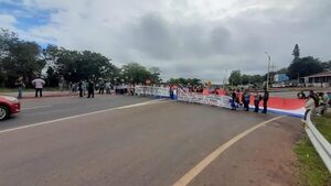 Cierre de Ruta Py02 contra la supuesta inclusión de la Ideología de Género en Educación - Nacionales - ABC Color
