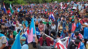 La sociedad civil se volvió a manifestar contra la transformación educativa - Informatepy.com