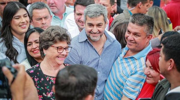 Abdo inauguró obras de salud y saneamiento para pobladores de Ciudad del Este - El Trueno