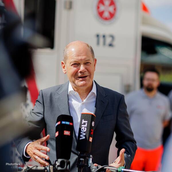 Olaf Scholz afirma que "error" de dependencia energética de Moscú "no se repetirá" - Revista PLUS