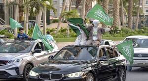 Crónica / Itarovapata: Rey de Arabia metió feroz feriado por la vacunada a curepas