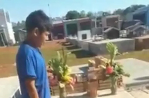 "Te prometo, voy a ser un gran mariachi”: niño cantó en la tumba de su papá y conmovió a todos - Noticiero Paraguay