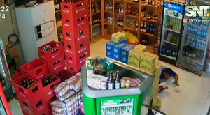 "Deme una cerveza y... esto es un asalto" - SNT