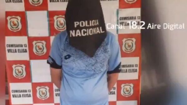 Roba con un destornillador a una joven y lo detienen