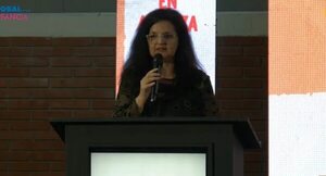 Discursos con “guiños fascistas” y avance de conservadores que atentan DDHH preocupan a directora de Global Infancia - Política - ABC Color