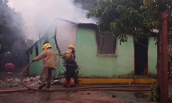 Inquilinato se incendia en Franco