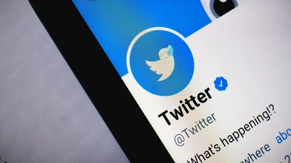Twitter pausa la verificación pagada hasta que se detengan las «suplantaciones significativas»