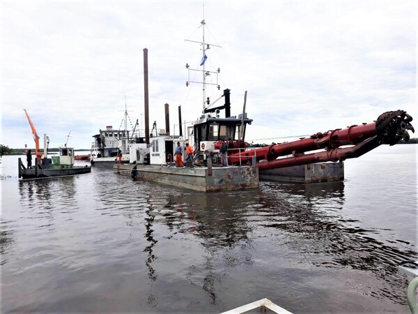 MOPC adjudica a tres empresas labores de dragado y mantenimiento del río Paraguay - .::Agencia IP::.