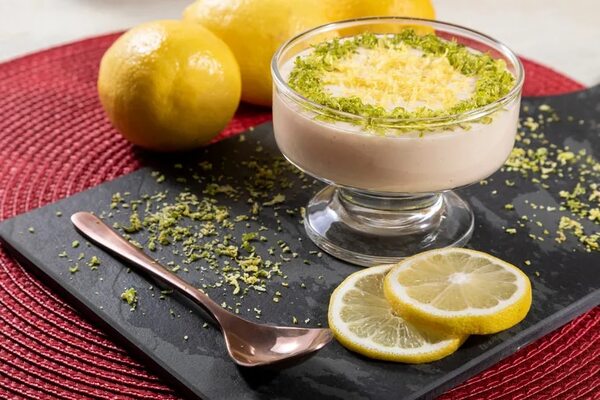 Postre sabroso a la vista: mousse de limón - Gastronomía - ABC Color
