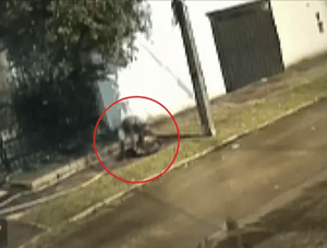 Asaltante ataca con arma blanca a una mujer en Asunción · Radio Monumental 1080 AM