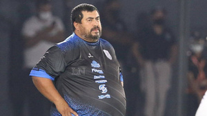 Crónica / Es oficial: "Botellón" García volverá a dirigir en la Primera del fútbol paraguayo