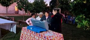 Instan a practicar en urnas electrónicas en Ayolas - Nacionales - ABC Color