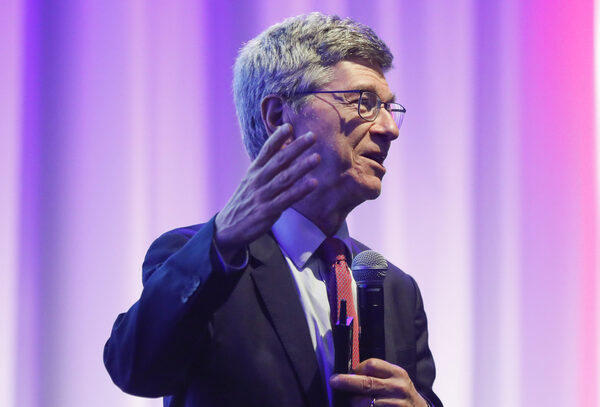 Jeffrey Sachs pide reformar el sistema financiero "intrínsecamente injusto" - MarketData