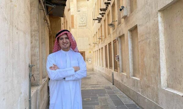 La pinta que se mandó el periodista paraguayo en Qatar y turistas lo confundieron