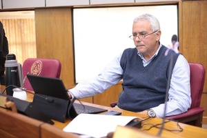 Senador denuncia que el Indert politiza la entrega de títulos en Alto Paraná - ADN Digital