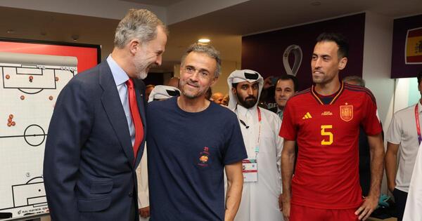 Felipe VI felicitó personalmente a los jugadores de la selección española tras goleada ante Costa Rica - trece