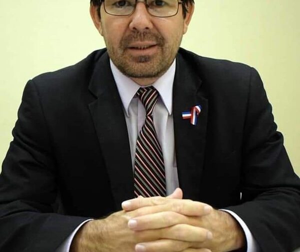 Juez decreta prisión de cinco policías por presunta extorsión