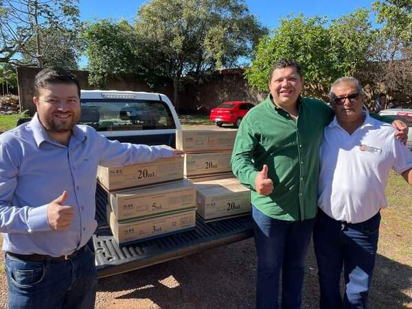 Diputado realizó la donación de 2.500 jeringas al Hospital Distrital de Bella Vista - Radio Imperio